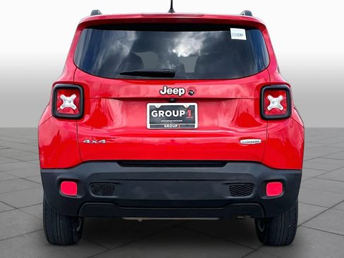 Used 2016 Jeep Renegade Latitude AWD/4WD image 5