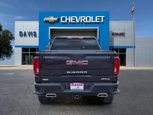 Used 2020 GMC Sierra 1500 AT4 w/ AT4 Premium Package AWD/4WD image 4