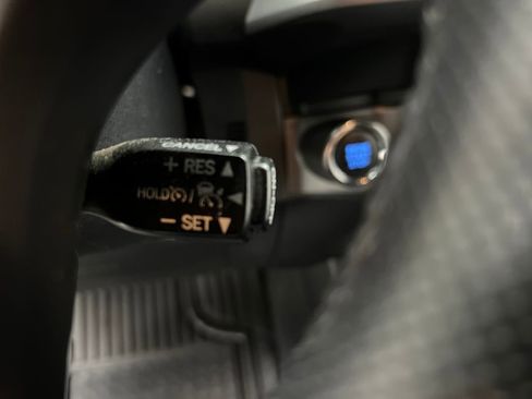 Used 2023 Toyota Tacoma TRD Off-Road image 39