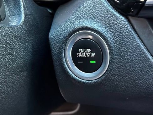 Used 2019 Buick Envision Essence FWD image 22