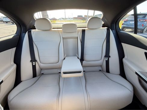 Used 2025 Mercedes-Benz C 300 4MATIC Sedan image 18