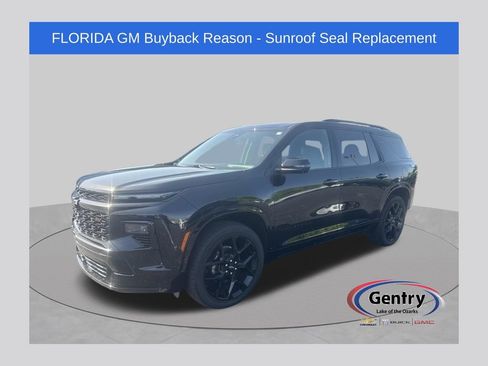 Used 2025 Chevrolet Traverse RS FWD image 1