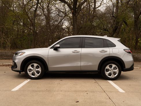 Certified 2025 Honda HR-V LX image 6