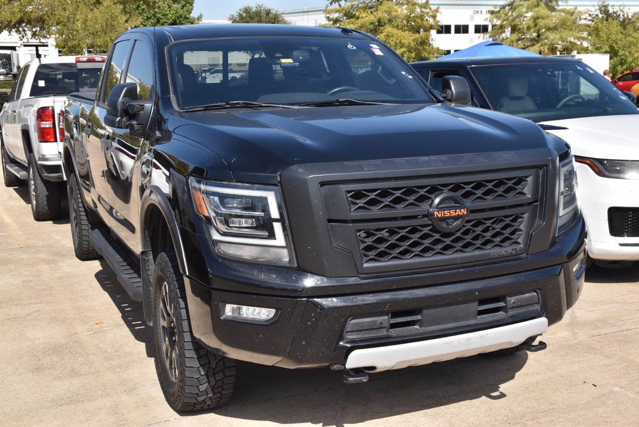 Used 2021 Nissan Titan PRO-4X w/ Pro-4x Convenience Package AWD/4WD image 4