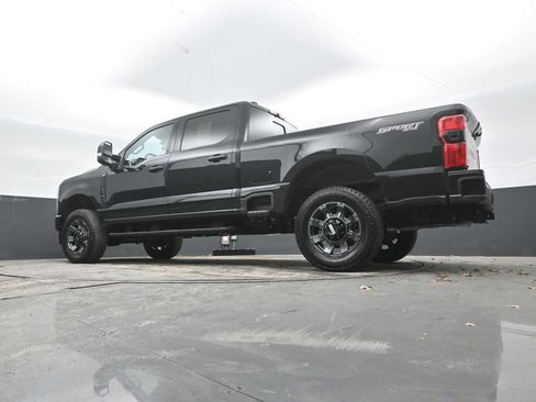 Used 2024 Ford F250 Lariat w/ Sport Appearance Package image 18
