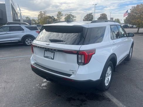 Used 2025 Ford Explorer Active image 6