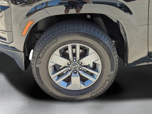 Used 2025 Nissan Frontier SV RWD image 37
