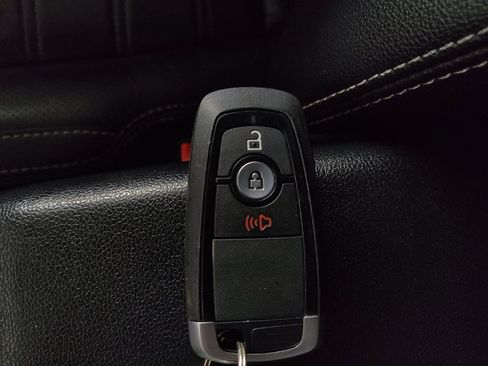 Used 2020 Ford EcoSport Titanium AWD/4WD image 32