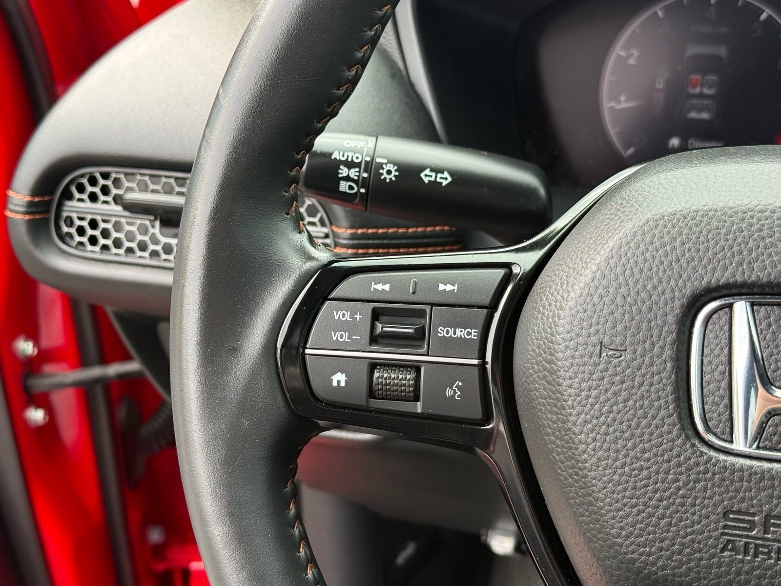 Certified 2025 Honda HR-V Sport image 18