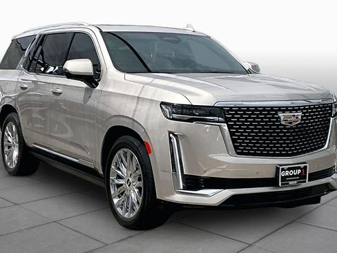 Used 2024 Cadillac Escalade Premium Luxury w/ Performance Package AWD/4WD image 3