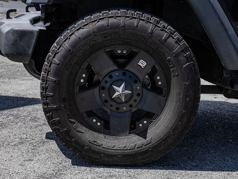 Used 2017 Jeep Wrangler Unlimited Sport image 34