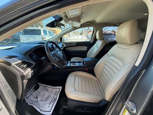 Used 2022 Ford Edge SEL AWD/4WD image 9