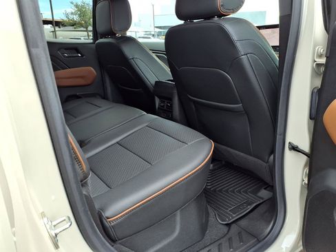 Used 2026 GMC Canyon AT4 w/ Technology Plus Package AWD/4WD image 13