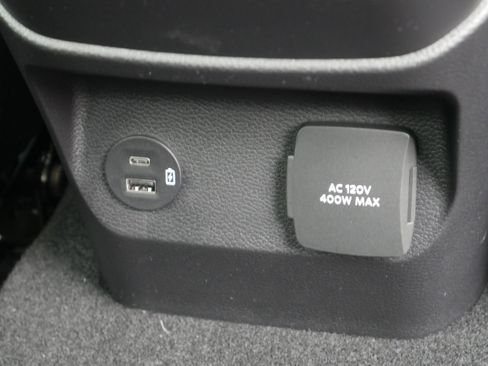 New 2025 Ford Ranger XLT w/ Equipment Group 301A High image 31