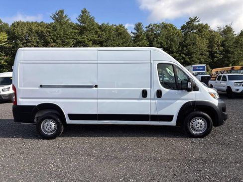 Used 2025 RAM ProMaster 3500 w/ Convenience Group FWD image 8