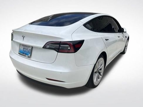Used 2021 Tesla Model 3 Standard Range Plus RWD image 2