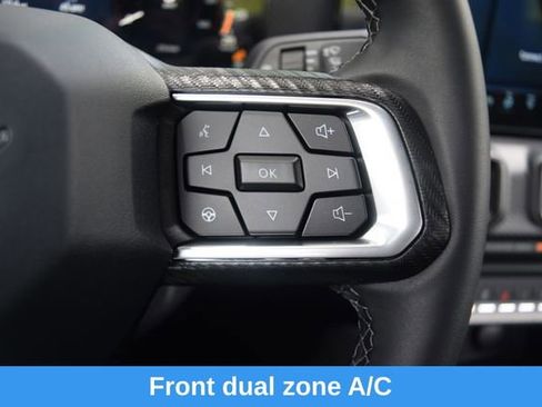 Used 2025 Ford Mustang Coupe RWD image 5