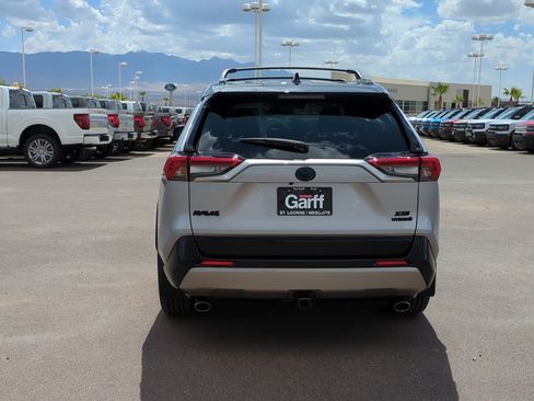 Used 2023 Toyota RAV4 XSE AWD/4WD image 4