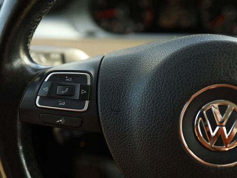 Used 2013 Volkswagen CC R-Line image 22