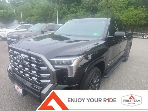 Used 2025 Toyota Tundra Platinum AWD/4WD image 1