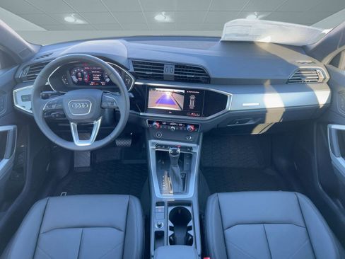 New 2025 Audi Q3 2.0T Premium image 16