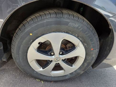 Used 2013 Toyota Prius Two FWD image 7