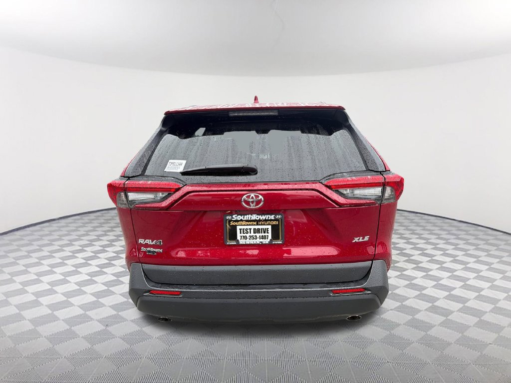 Used 2025 Toyota RAV4 XLE Premium FWD image 6