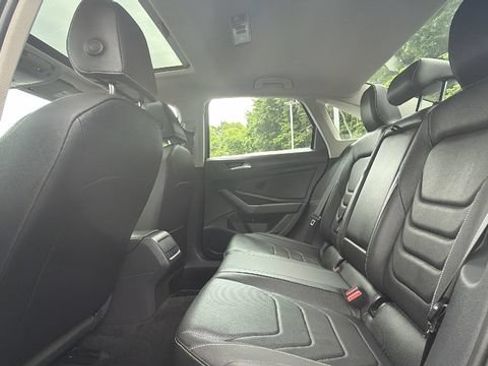 Used 2022 Volkswagen Jetta SEL FWD image 17