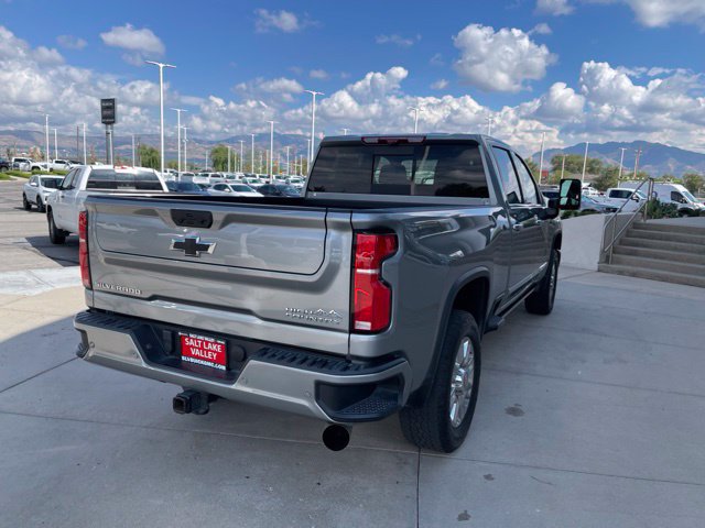 Used 2024 Chevrolet Silverado 3500 High Country w/ High Country Premium Package AWD/4WD image 5