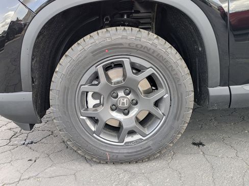 New 2025 Honda Pilot TrailSport image 19