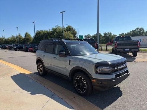 Used 2023 Ford Bronco Sport Outer Banks w/ Tech Package AWD/4WD image 7