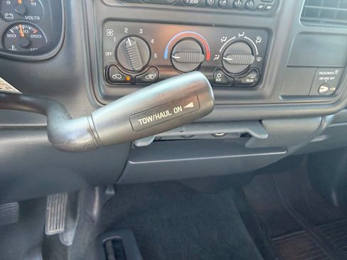 Used 2000 Chevrolet Silverado 2500 LS AWD/4WD image 20