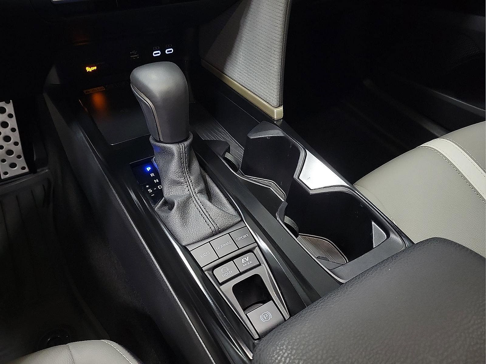Certified 2026 Toyota Camry SE w/ Convenience Package FWD image 20