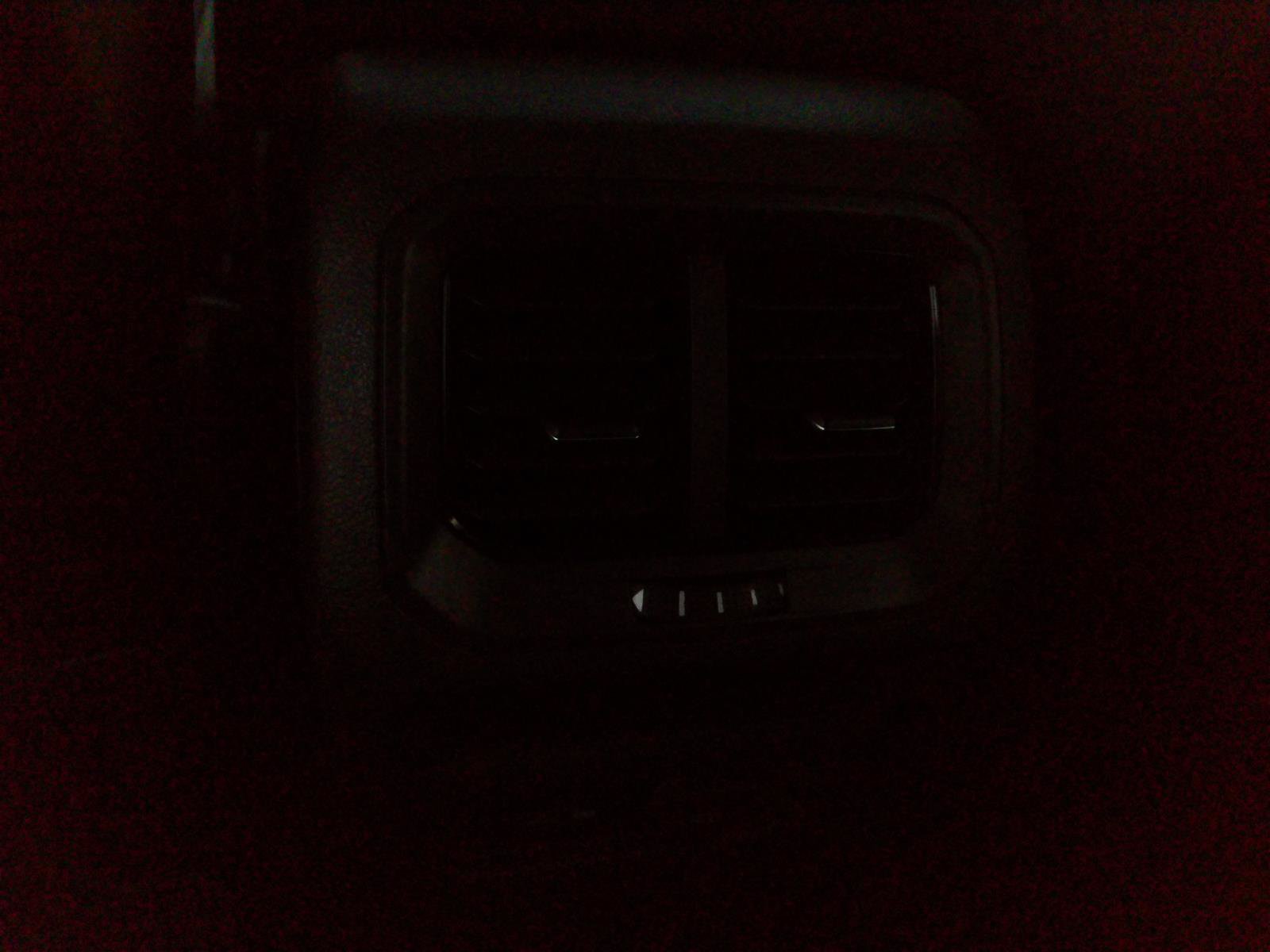 Used 2019 Volkswagen Tiguan SEL Premium R-Line AWD/4WD image 31