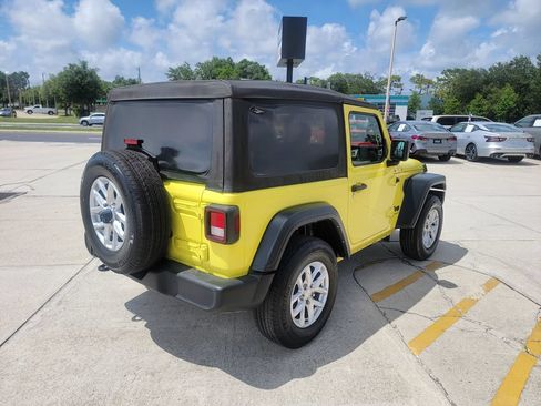 Used 2023 Jeep Wrangler Sport AWD/4WD image 5