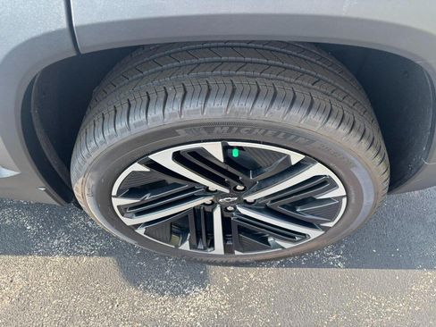 Used 2026 Chevrolet Equinox RS w/ Safety and Technology Package FWD image 7