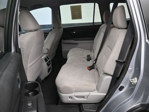 Used 2021 Honda Pilot EX image 11