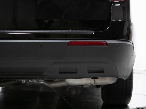 Used 2023 Ford Explorer XLT image 36