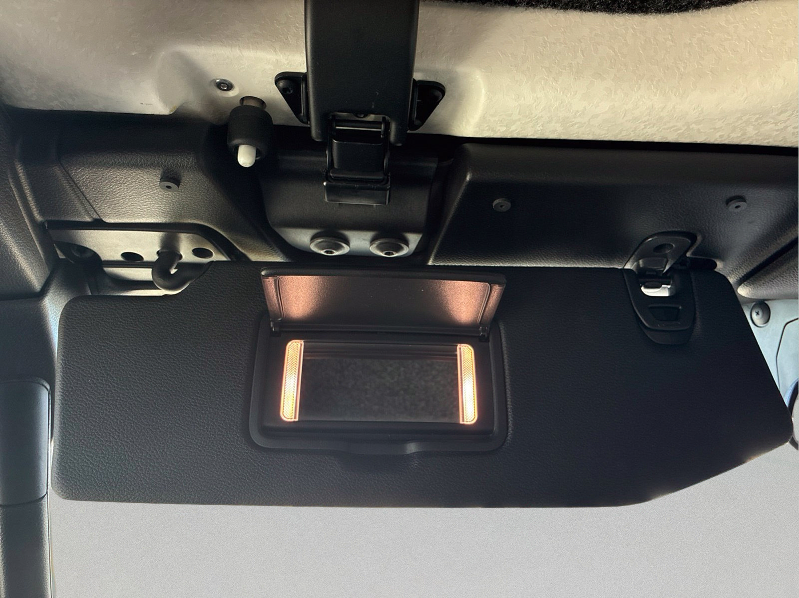 Certified 2025 Jeep Wrangler Sport AWD/4WD image 27