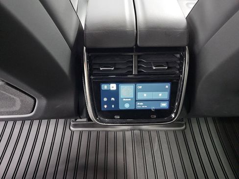 Used 2022 Rivian R1T Adventure image 28