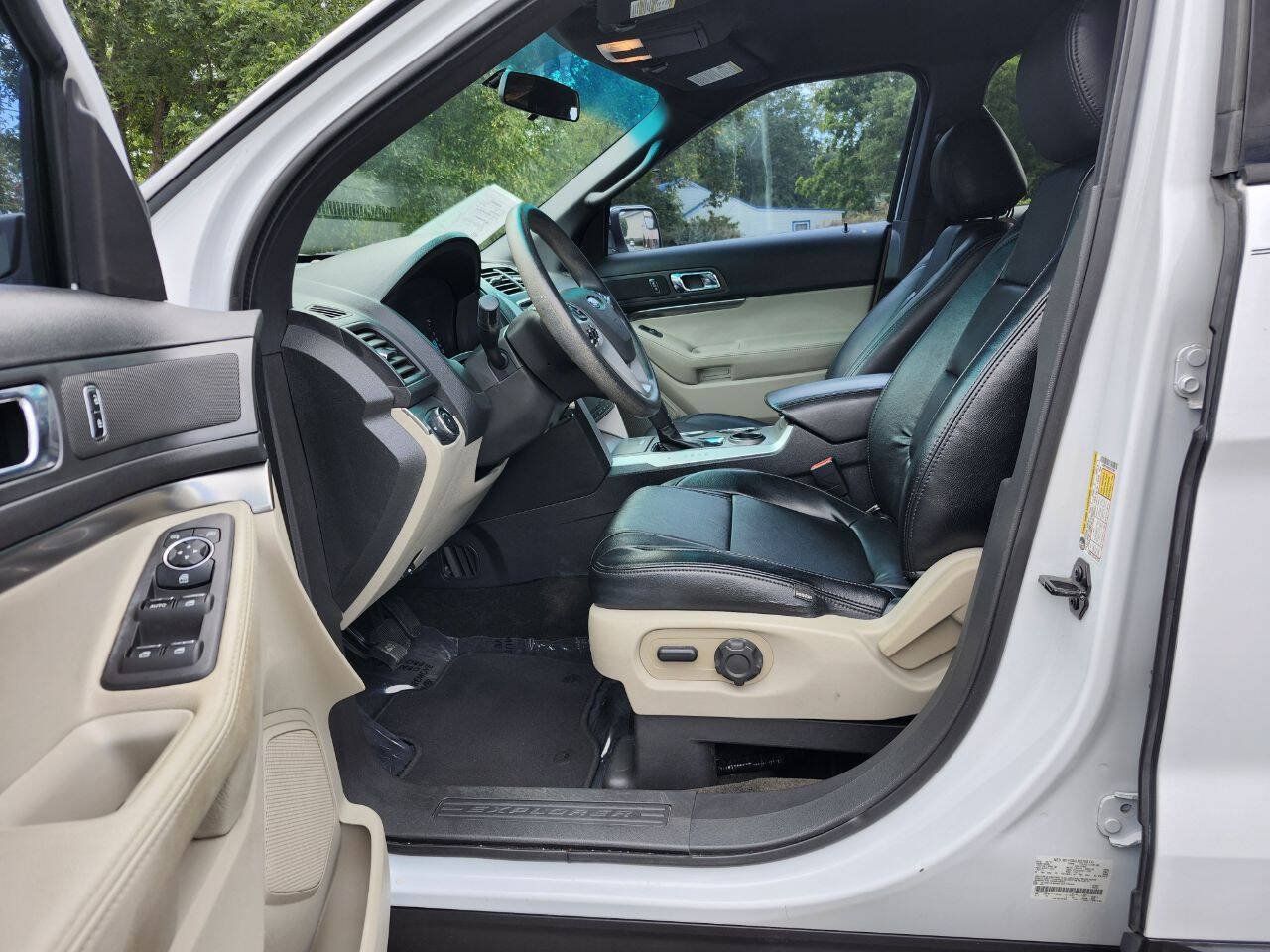 Used 2014 Ford Explorer FWD image 4