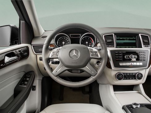 Used 2015 Mercedes-Benz ML 350 4MATIC image 46