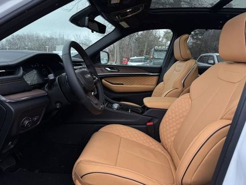 New 2025 Jeep Grand Cherokee Summit w/ Adv Protech Group IV image 16