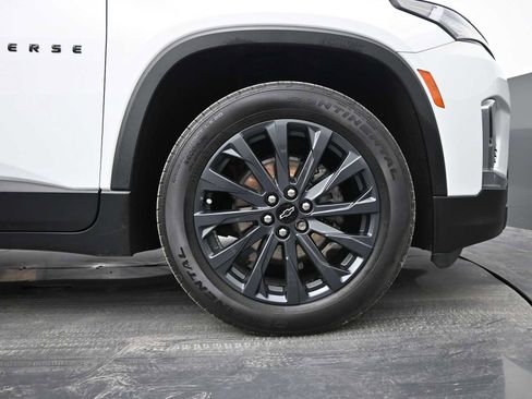 Used 2022 Chevrolet Traverse RS w/ LPO, Cargo Package image 11