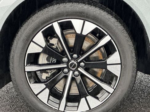 New 2026 Volvo XC60 T8 Plus w/ Protection Package Premier image 24