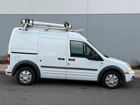 Used 2013 Ford Transit Connect XLT image 7