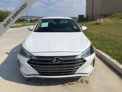 Used 2020 Hyundai Elantra SEL w/ Cargo Package (C1) FWD image 2
