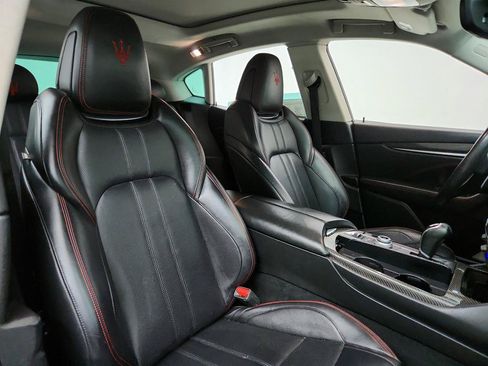 Used 2017 Maserati Levante S AWD/4WD image 27