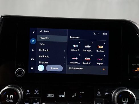 Certified 2024 Toyota Highlander LE FWD image 19