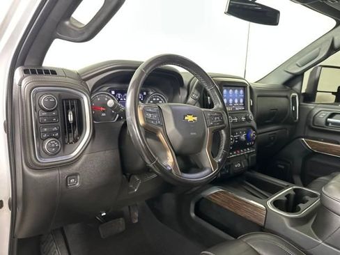 Used 2022 Chevrolet Silverado 3500 High Country image 13